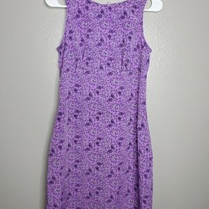 Purple sleeveless dress midi